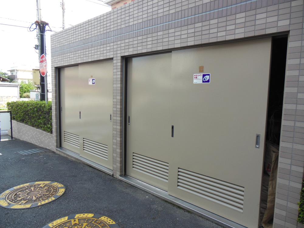 Other common areas. On-site trash Storage