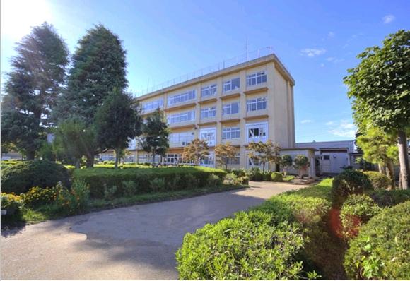 Junior high school. 960m to Kashiwa City Tanaka Junior High School