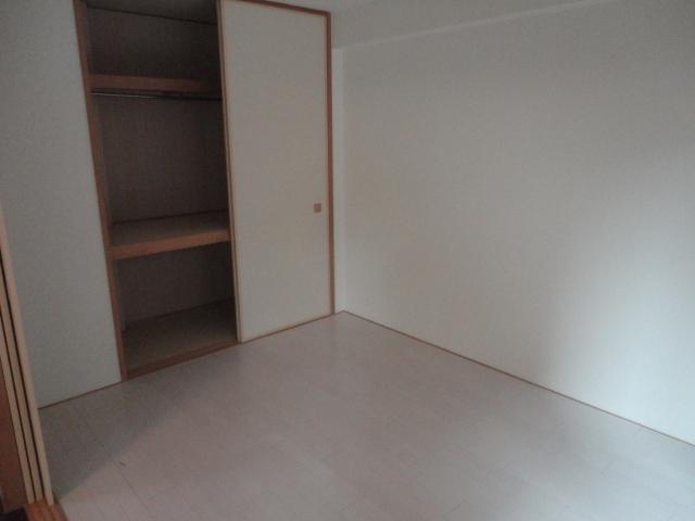 Non-living room. ◆ Renovated Japanese-style Western-style