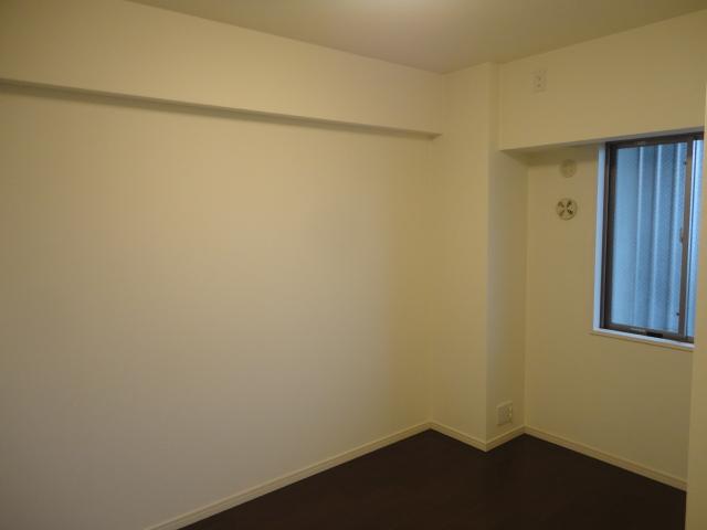 Non-living room. ◆ Western also an also without clean use scratch feeling