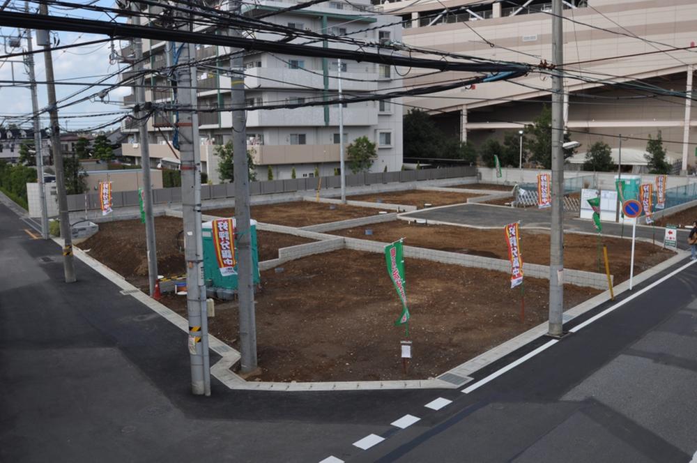 Local photos, including front road. Local (September 2013) Shooting Development subdivision consisting of all 10 compartments. Since the shaping land of, Enter a variety of plan.