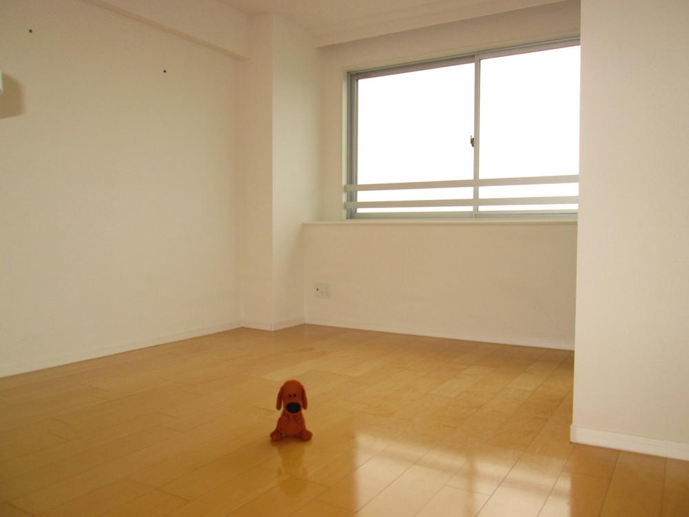Living. Bright living room where the light is plugged