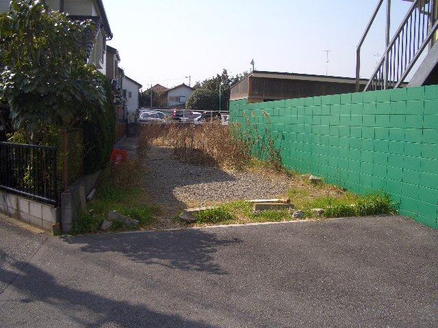 Local photos, including front road. Local (June 2013) Shooting