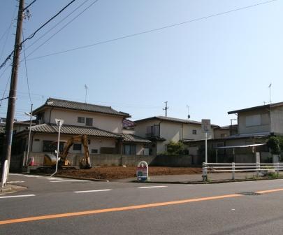 Local photos, including front road. Local (August 2013) Shooting