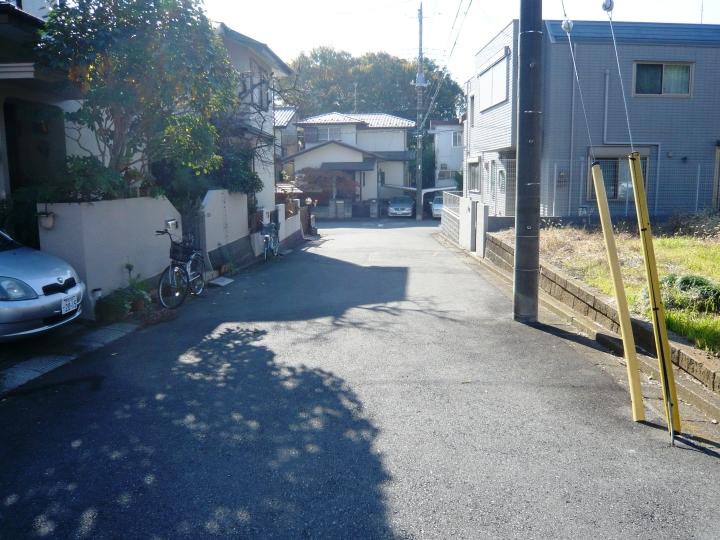 Local photos, including front road. Local (12 May 2013) Shooting