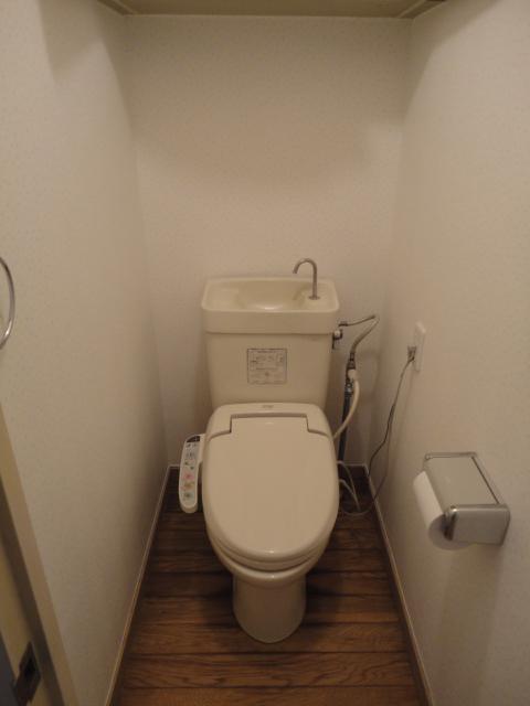 Toilet. ◆ Toilet is with a bidet.