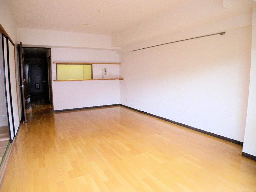 Living. Living (June 2013) Shooting