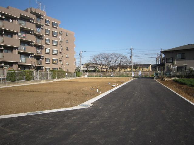 Local land photo. Land sectioning view. In contact with the south road of width 5.5m, Yang per good! ! 