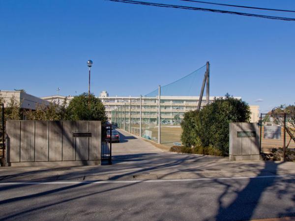 Junior high school. Hikarikeoka until junior high school 1100m