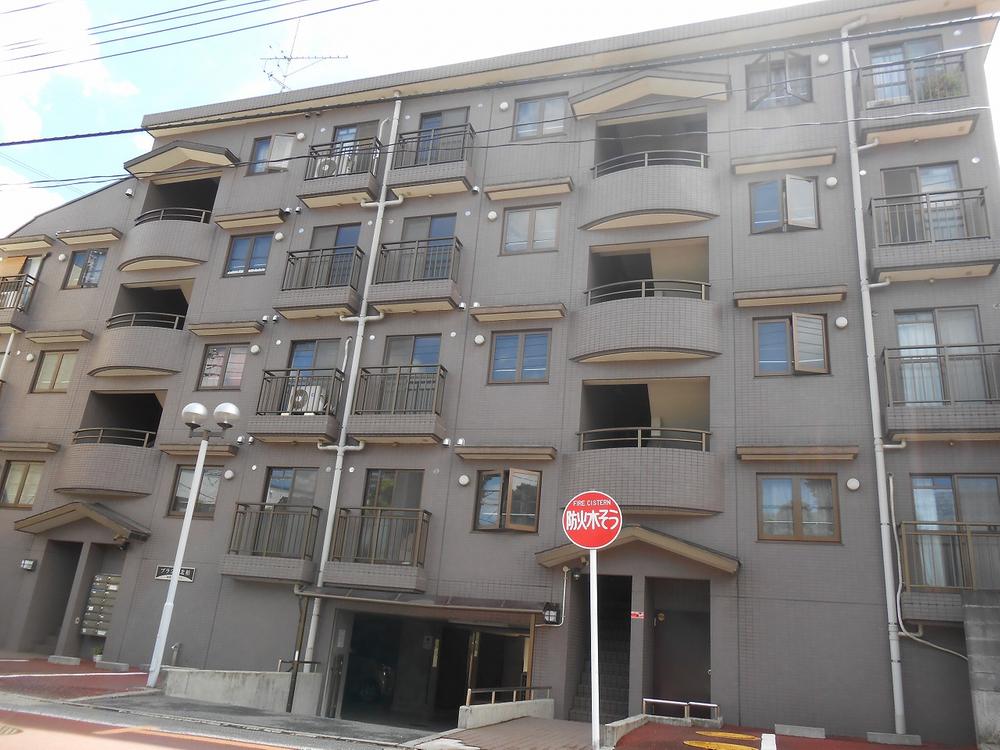 Local appearance photo. A 10-minute walk from the station "Purashisu Kitakashiwa"