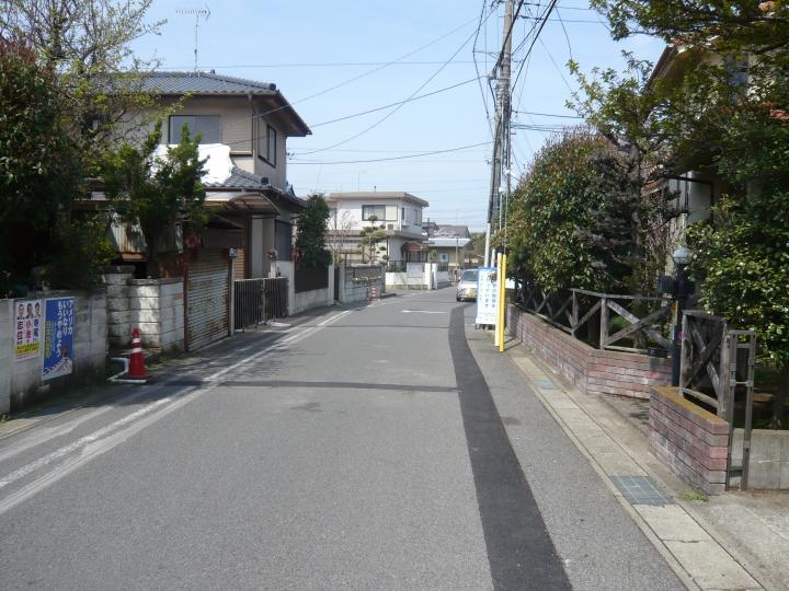 Local photos, including front road. Local (March 2013) Shooting