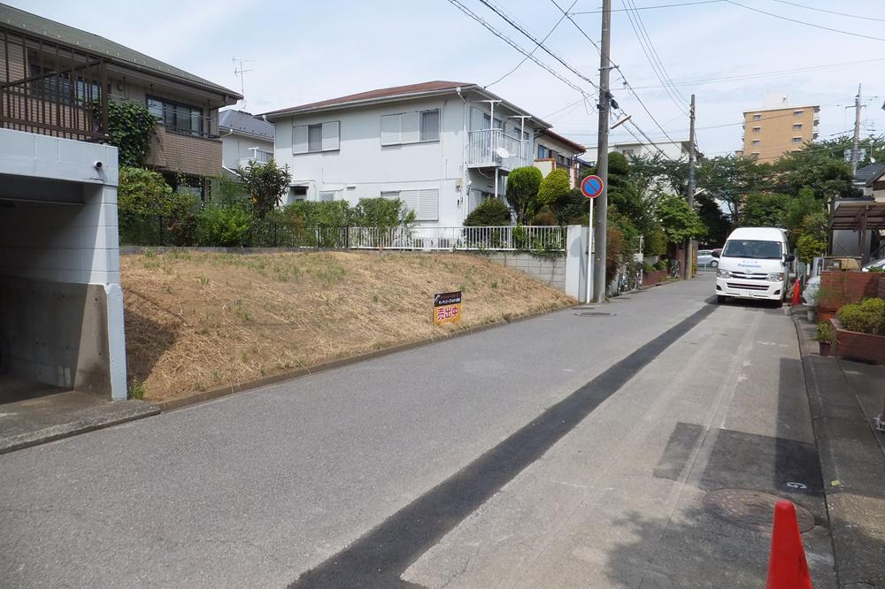 Local photos, including front road. Local (July 2013) Shooting