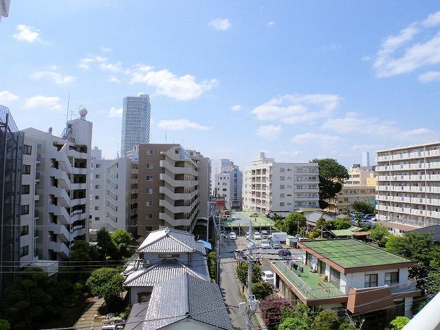 View photos from the dwelling unit. Local (July 2013) Shooting