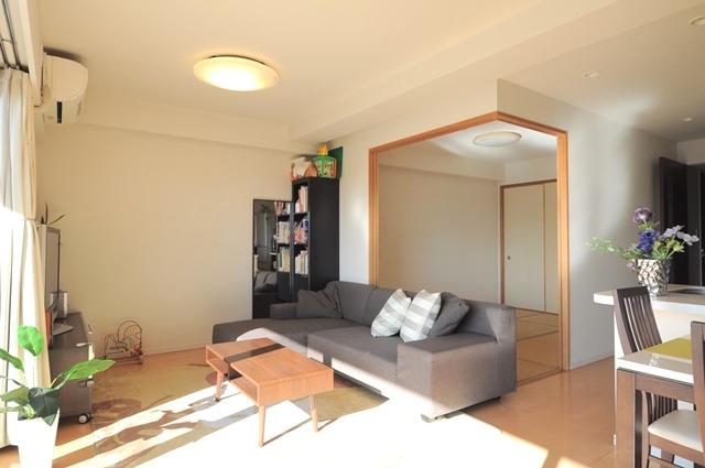 Living. Also Tsuzukiai of Japanese-style room from the living space