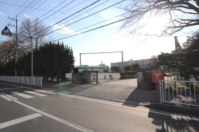 Primary school. Kashiwashiritsu Nishihara to elementary school 780m