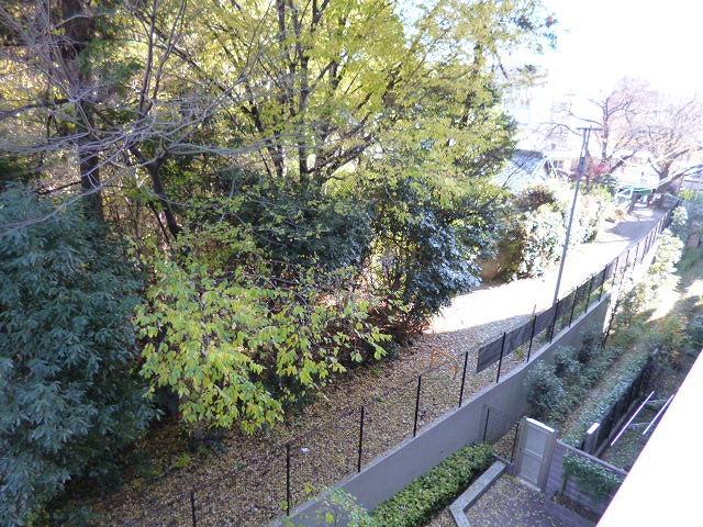 View photos from the dwelling unit