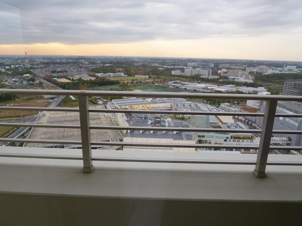 View photos from the dwelling unit. View from the site (November 14, 2013) Shooting