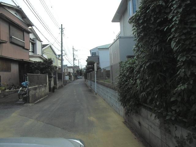 Local photos, including front road. Local (10 May 2013) Shooting