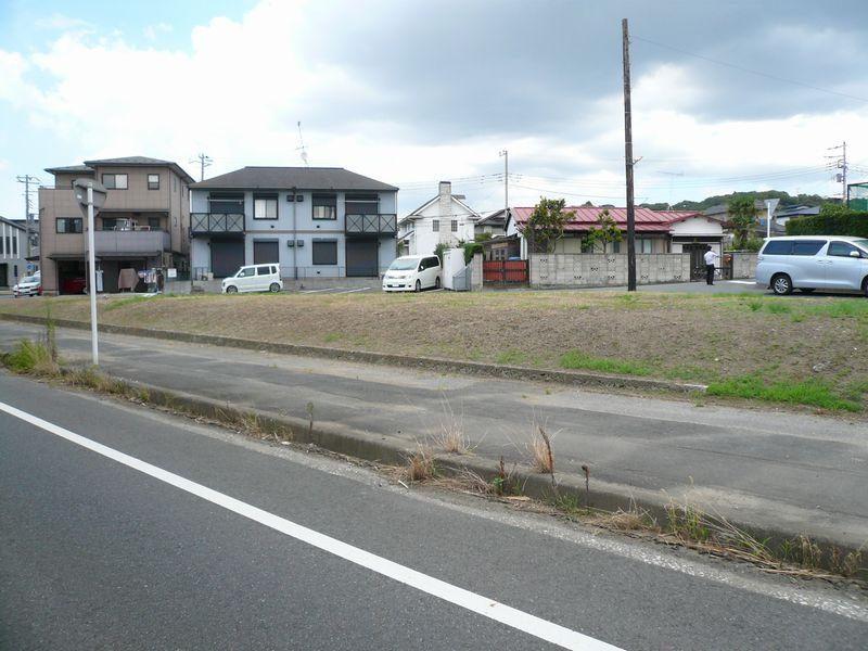 Local photos, including front road. Local photo 8 After mowing