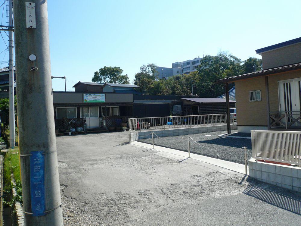 Local land photo. Local Photo 1