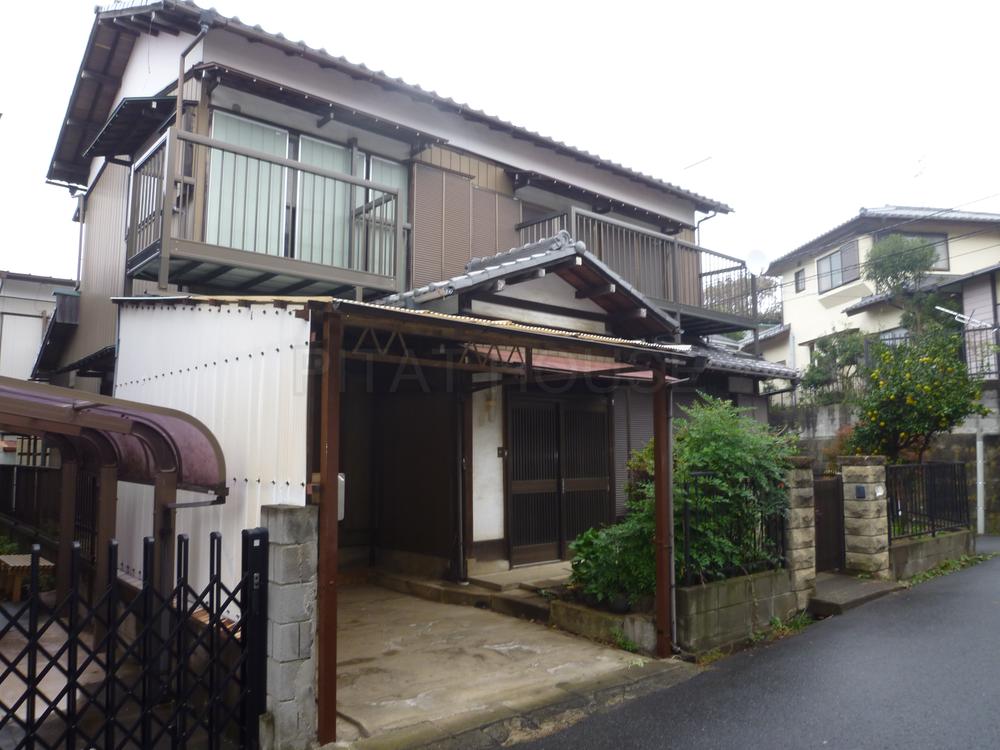 Local land photo.  ◆ It is conveniently located in the southeast corner lot. 