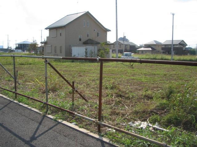 Other local. 20 city blocks east road two-compartment 25 million