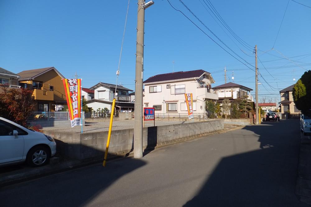 Local photos, including front road. Local (January 2014) Shooting