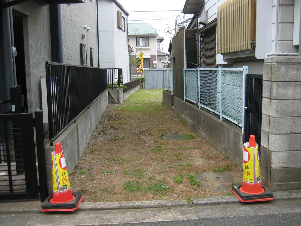 Local photos, including front road. Local (August 2013) Shooting