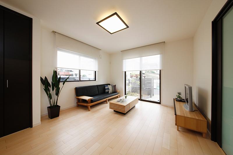 Building plan example (introspection photo). Bright and airy LDK construction cases. Bright LDK that pleasant light is plugged into the, Family is the space to gather with nature.