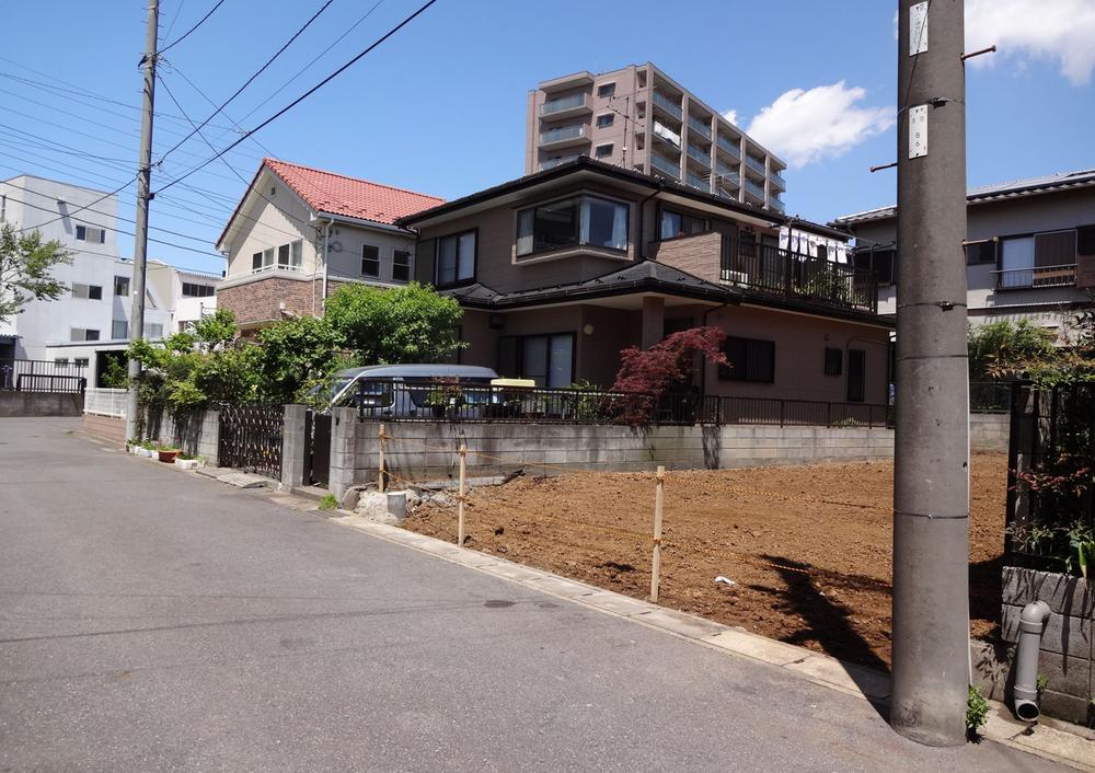 Local photos, including front road. Local (May 2013) Shooting