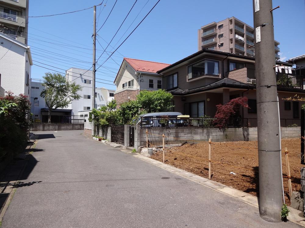 Local photos, including front road. Local (May 2013) Shooting