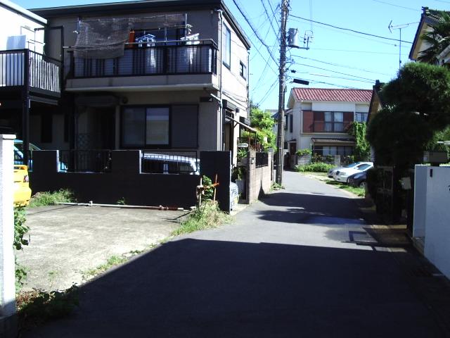 Local photos, including front road. Local (September 2013) Shooting