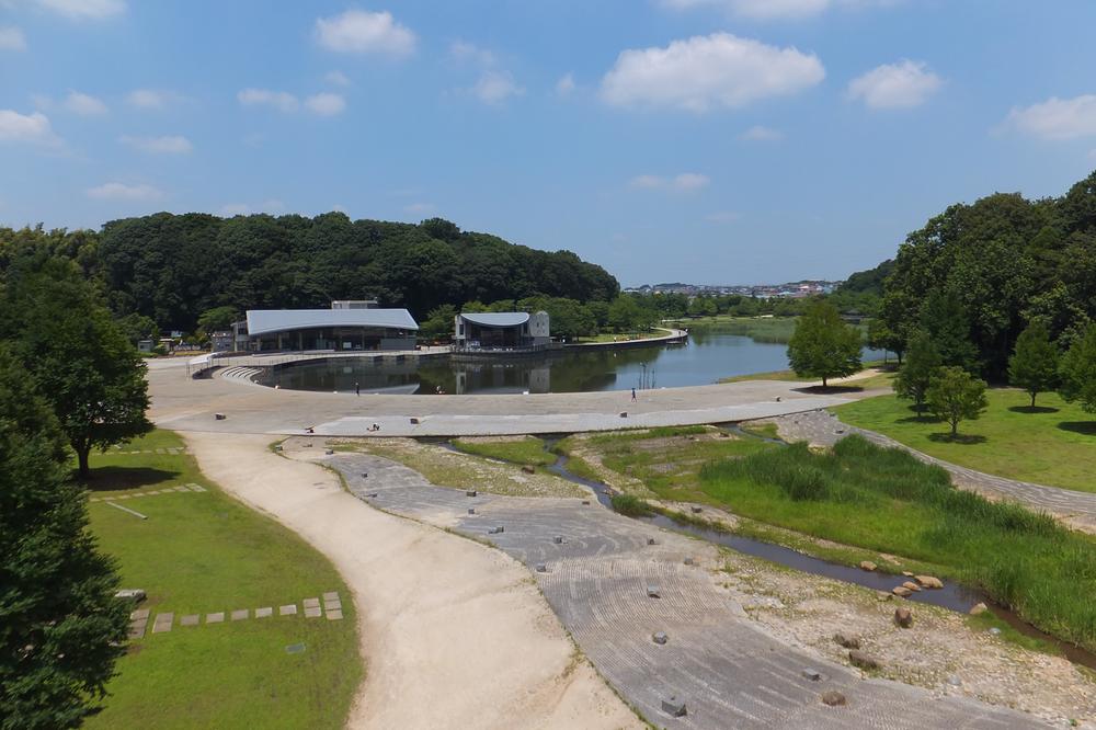 park. 930m to the forest and the open space of the 21st century