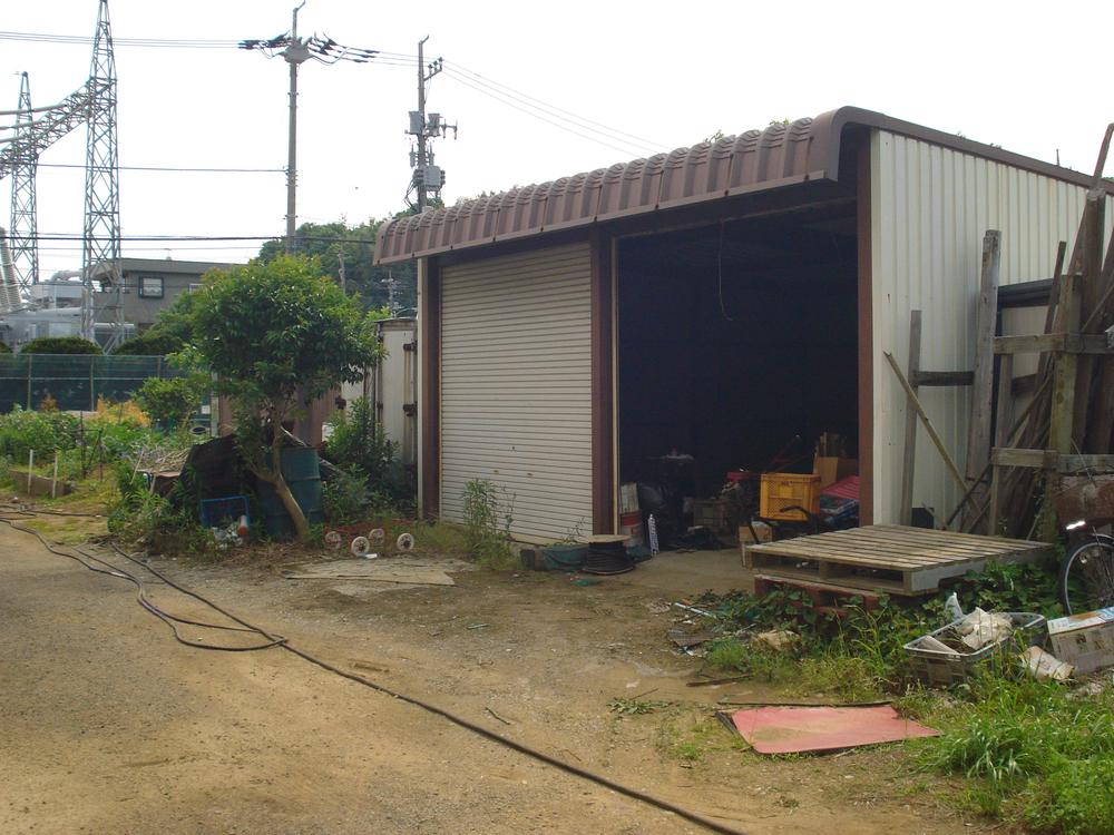 Other local. On-site garage.