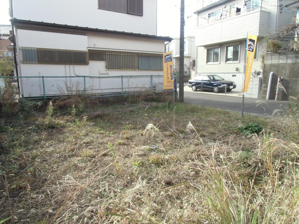 Local photos, including front road. Local (12 May 2014) Shooting