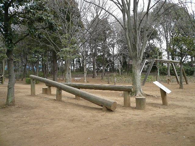 park. 960m to the Eastern Sports Park