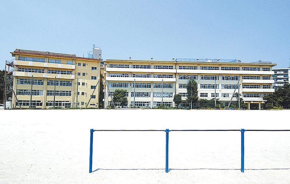 Primary school. 1436m to Matsudo City Rika stand elementary school