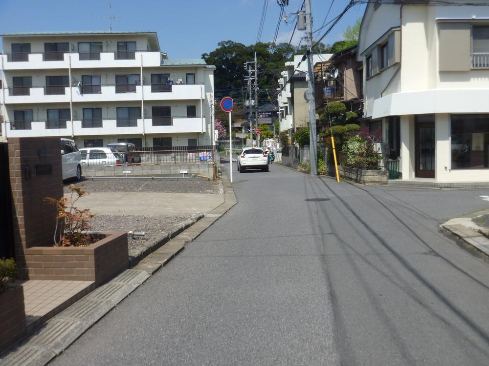 Local photos, including front road. Local (April 2013) Shooting