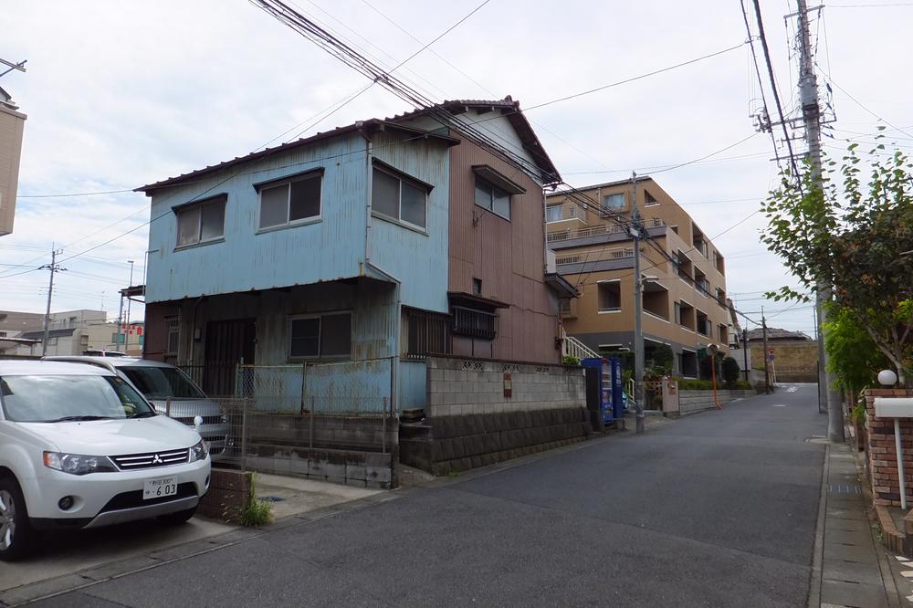 Local photos, including front road. Local (July 2013) Shooting