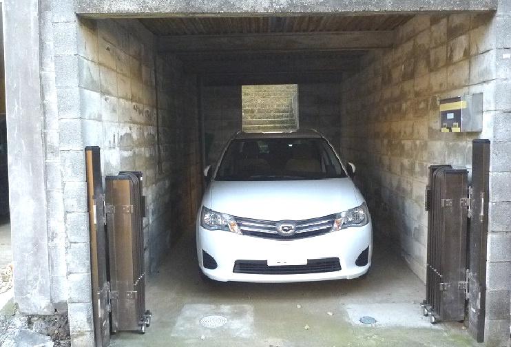 Other local. Local parking spaces: a width of about 2.65m Passenger cars (small) or mini-cars (December 2013) Shooting