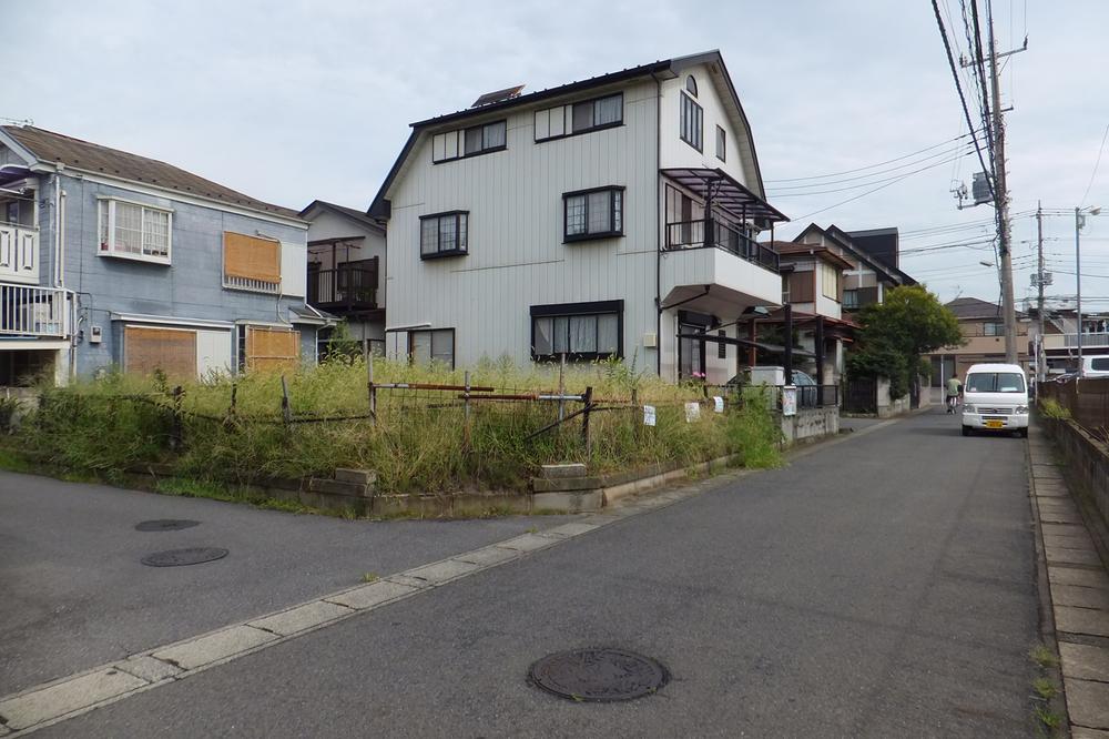 Local photos, including front road. Local (August 2013) Shooting