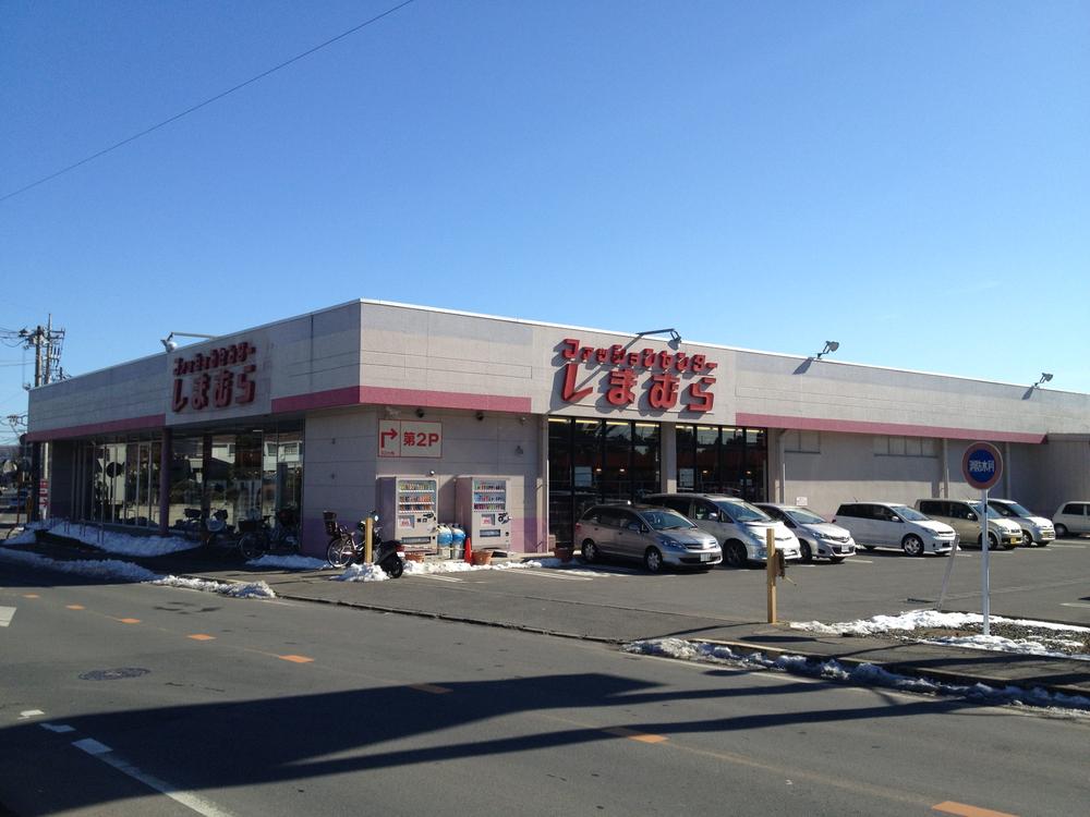 Shopping centre. 983m to the Fashion Center Shimamura Edogawadai shop