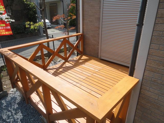 Other.  ◆ We established the stylish wood deck to the south.