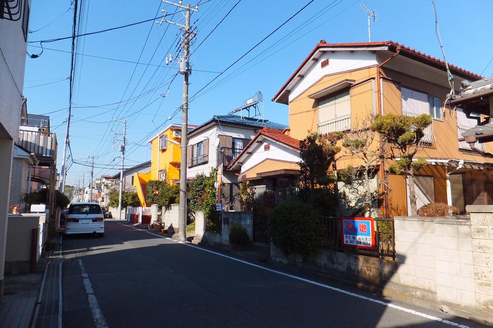 Local photos, including front road. Local (January 2014) Shooting