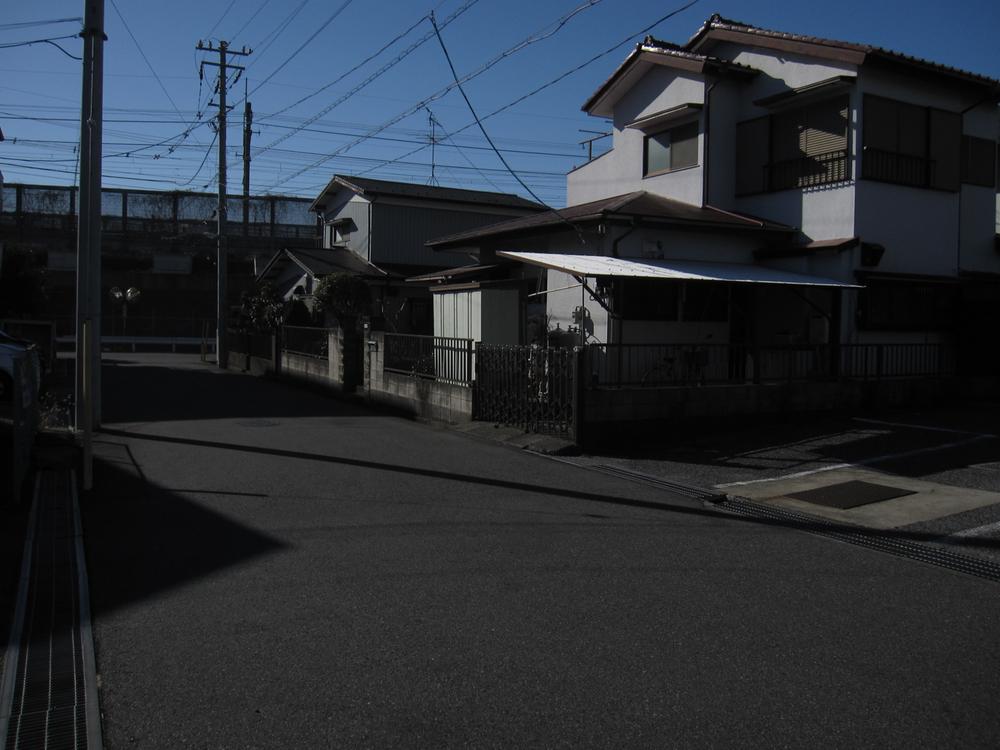 Local photos, including front road. Local (January 2014) Shooting