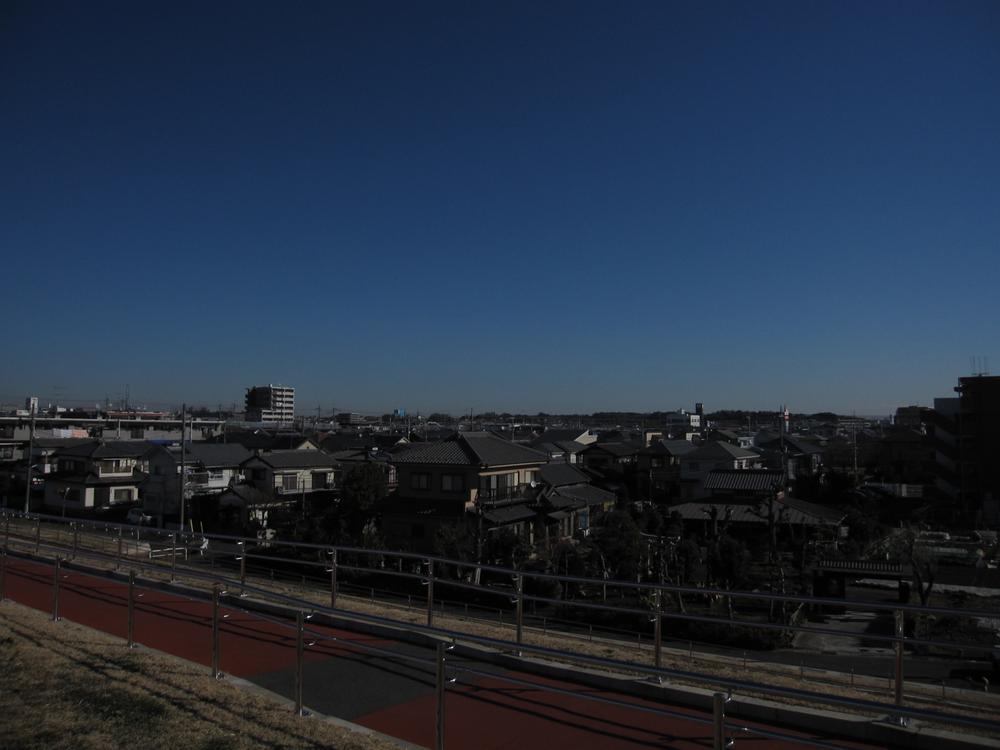 Streets around. Shooting the local direction from Edogawa bank