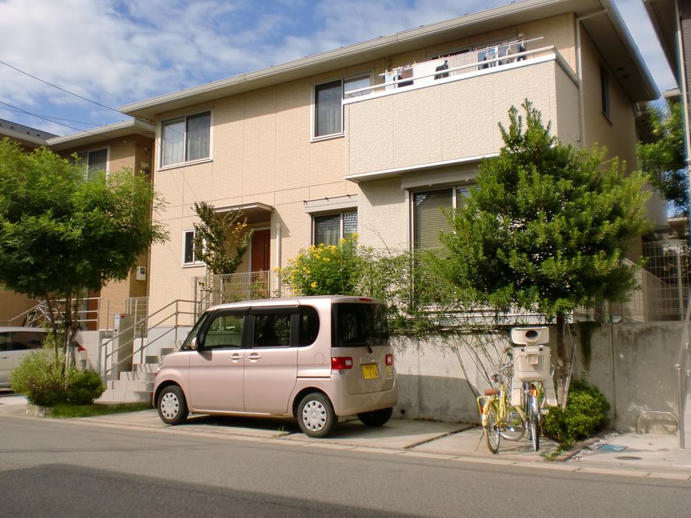 Local appearance photo