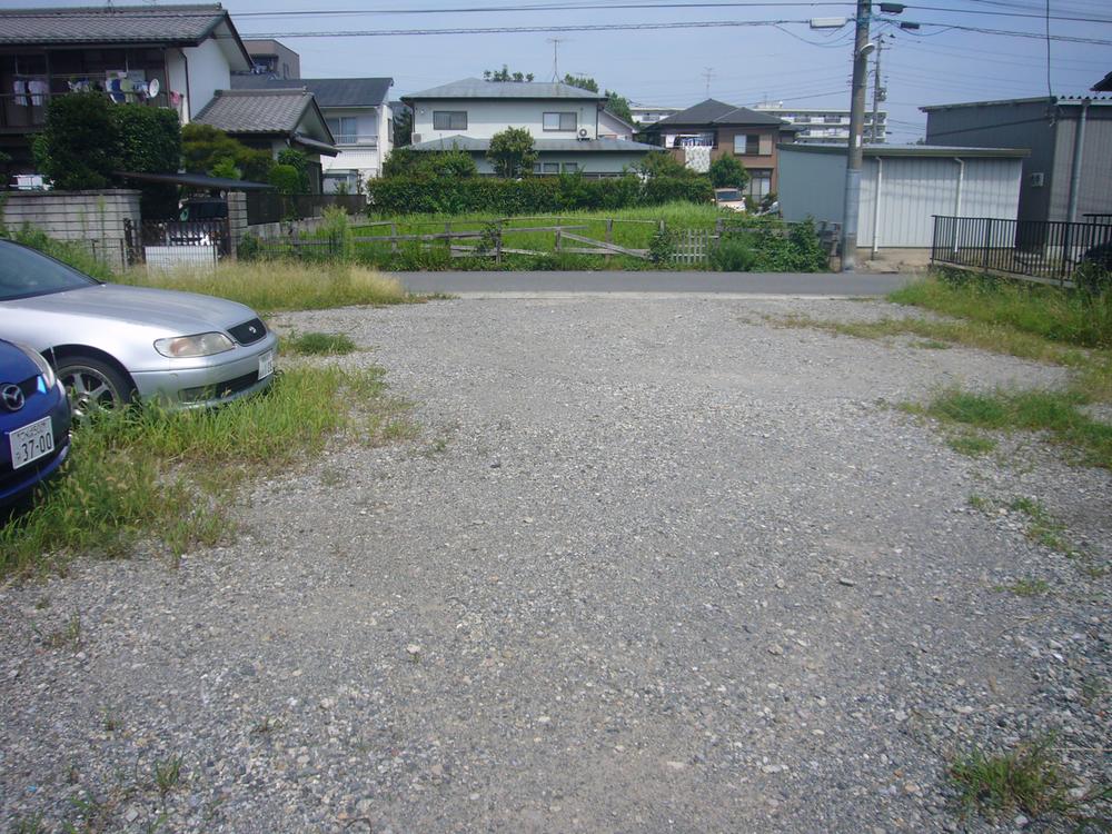 Local photos, including front road. Local (August 2013) Shooting