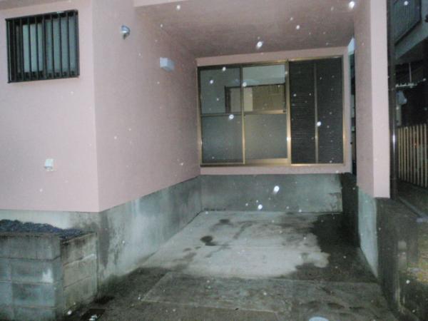 Parking lot. Parking space is one.