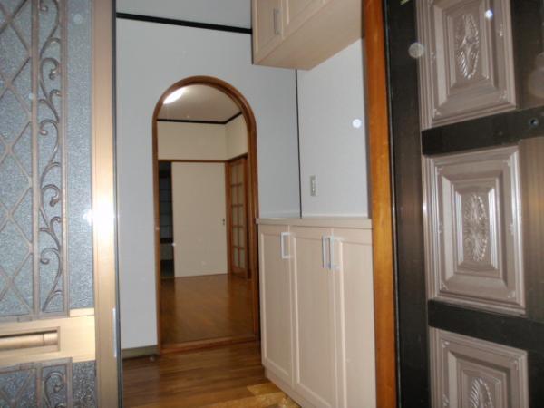 Entrance. It was established cupboard in spacious entrance.  The key also has of course exchange.